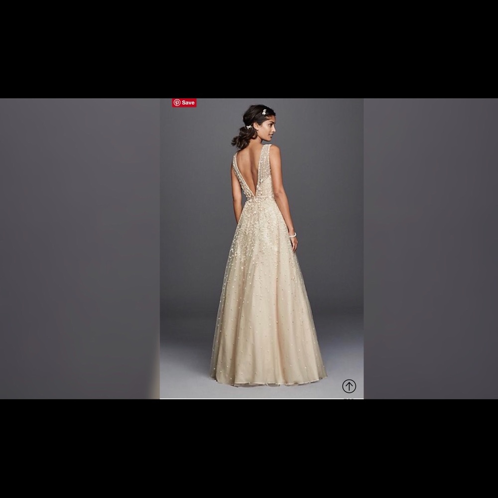 Wedding Dress - Picture 3 of 8